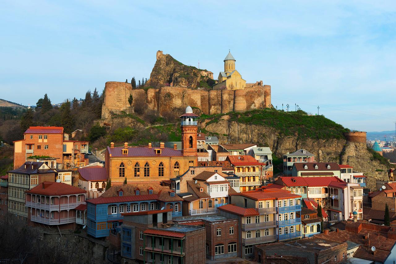White Tiger In Center Of Tbilisi Exterior foto
